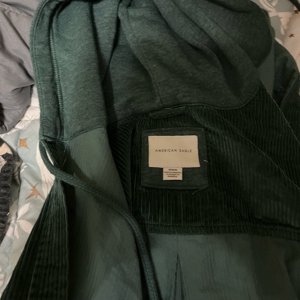 Size medium American eagle cropped cotton jacket/button up hoodie